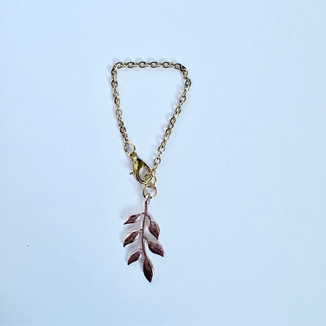 Gilded Laurel Tumbler Charm