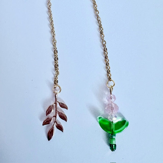 Garden Grace Flower Chain Bookmark
