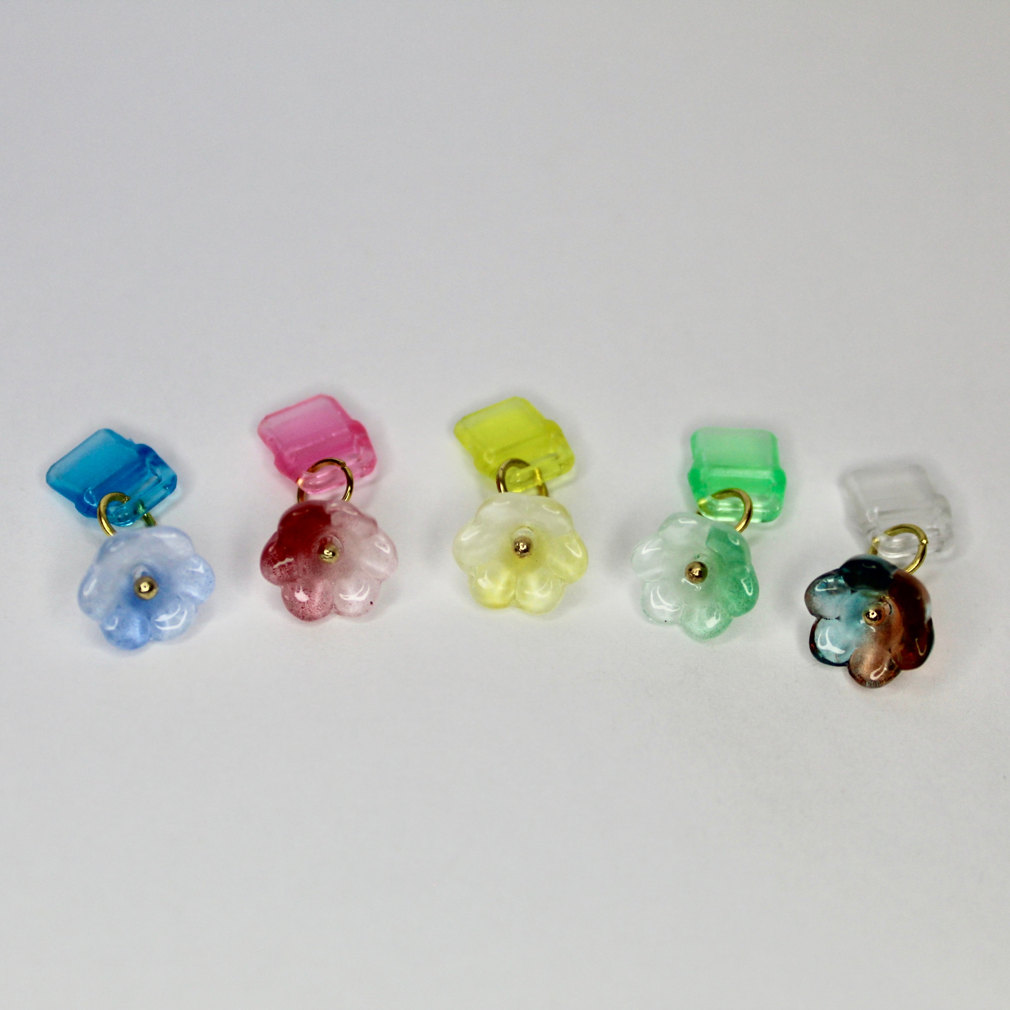 Frosted Flower Blossom Charger Charm