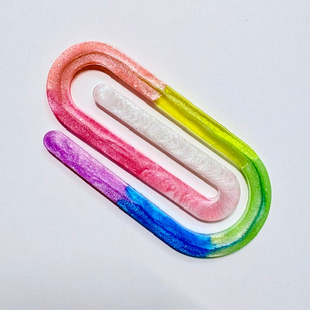The Retro Rainbow Clip