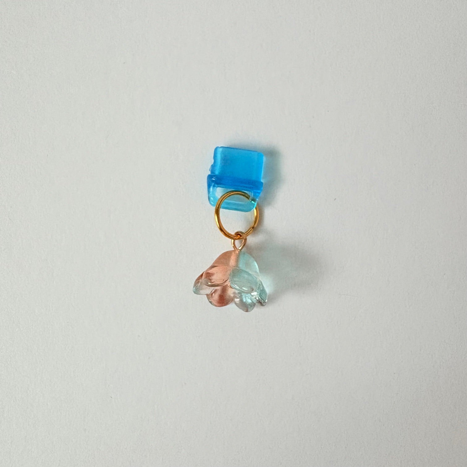Frosted Flower Blossom Charger Charm